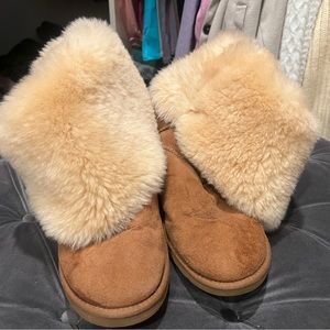 Womens tall chestnut UGG boots, size 8.